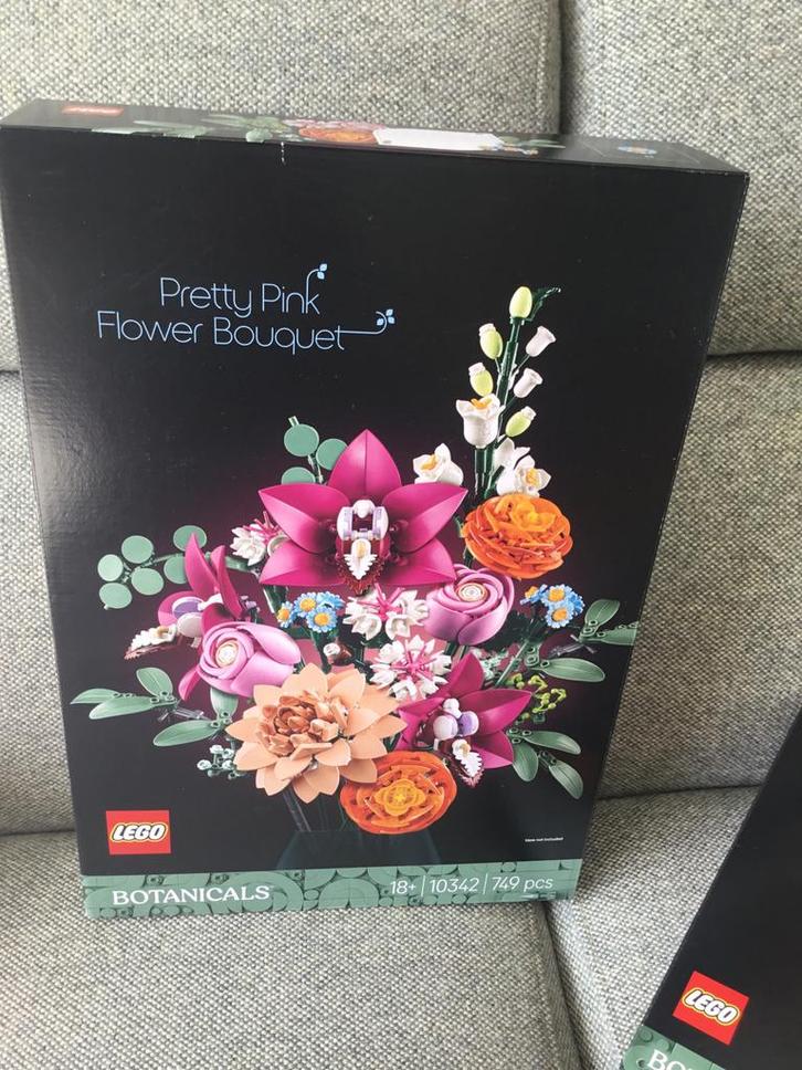 LEGO Botanical Pretty Pink Flower Bouquet - Nieuw! 10342, Kinderen en Baby's, Speelgoed | Duplo en Lego, Nieuw, Lego, Complete set