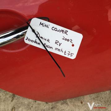 Mini Cooper 2002  Portier Rechtsvoor ( zonder raammechanisme beschikbaar voor biedingen