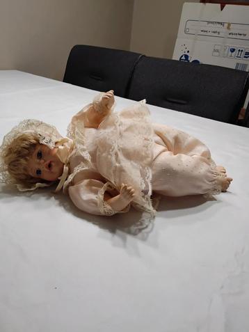 Porseleinen Babypop 38cm - Den Haag beschikbaar voor biedingen