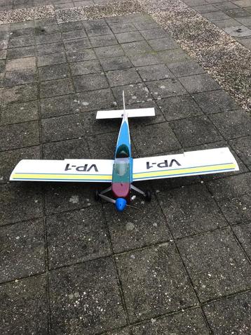 Modelvliegtuig beschikbaar voor biedingen