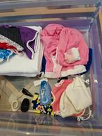 Doos vol vintage kleding voor poppen, Verzamelen, Poppen, Ophalen, Gebruikt