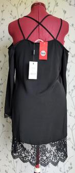 NA-KD Fashion Lace-Dress met open schouders maat 40 ( Nieuw), Maat 38/40 (M), Zwart, Nieuw, Ophalen of Verzenden
