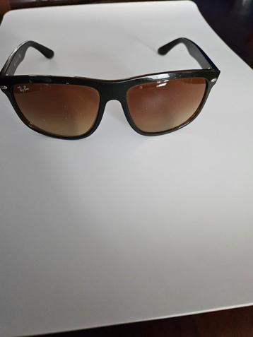 Ray-Ban Dames Zonnebril - Zeer Goede Staat! beschikbaar voor biedingen
