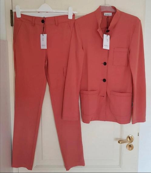 Nieuw broekpak 36 S Penn&Ink travelstof travel rood oranje, Kleding | Dames, Jasjes, Kostuums en Pakken, Nieuw, Kostuum of Pak