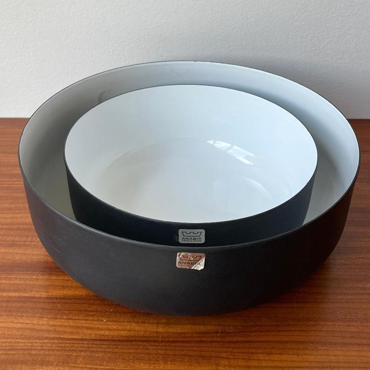 Arabia Finel geëmailleerde schalenset door Kaj Franck, Huis en Inrichting, Keuken | Servies, Zo goed als nieuw, Schaal of Schalen