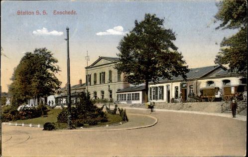 Station S.S. Enschede +paard-en-wagens  st 1927, Verzamelen, Ansichtkaarten | Nederland, Gelopen, Overijssel, 1920 tot 1940, Verzenden