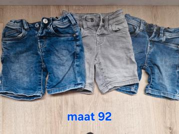 Korte broeken maat 92 beschikbaar voor biedingen