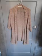Gehaakte vest beige maat xxl
Bieden vanaf € 4,50, Kleding | Dames, Truien en Vesten, Ophalen, Zo goed als nieuw, Maat 46/48 (XL) of groter