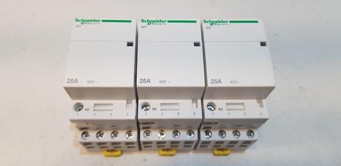 Schneider Magneetschakelaar / relais iCT 25A 400V (3x), Hobby en Vrije tijd, Elektronica-componenten, Gebruikt, Ophalen of Verzenden