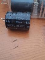 Condensators 8 stuks 63 v, Ophalen of Verzenden, Gebruikt