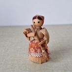 Vintage Zweeds popje vrouwtje dooi beskow, Ophalen of Verzenden, Poppenhuis