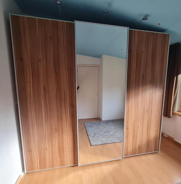 Mooie kledingkast met spiegel. Leveren en monteren mogelijk, Huis en Inrichting, Kasten | Kledingkasten, Zo goed als nieuw, 200 cm of meer