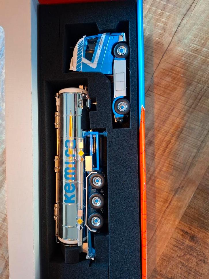 Tekno volvo intveen kemira, Hobby en Vrije tijd, Modelauto's | 1:50, Zo goed als nieuw, Bus of Vrachtwagen, Tekno, Ophalen of Verzenden