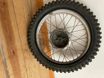 Yamaha xt500 voorwiel met buitenband (xt 500, xt250, xt 250, beschikbaar voor biedingen