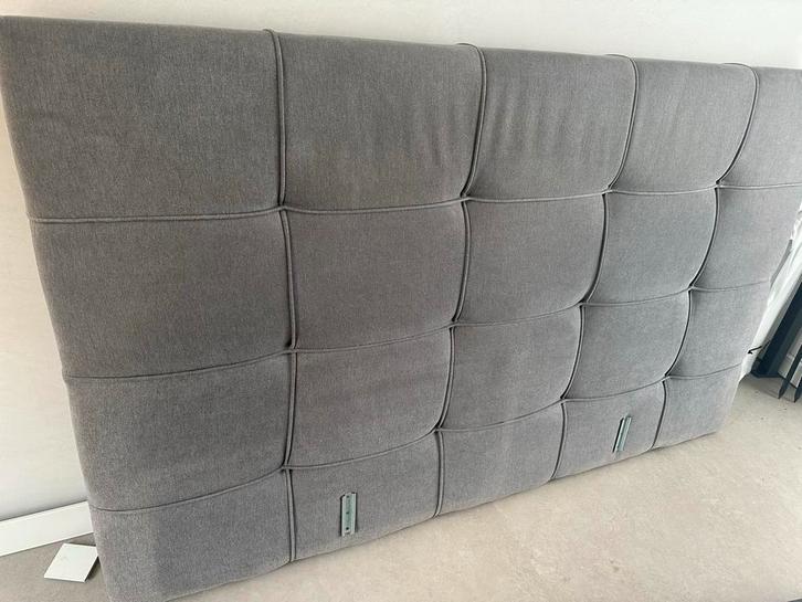 Grijs hoofdbord / headboard 2 meter breed, Huis en Inrichting, Slaapkamer | Bedden, Zo goed als nieuw, Tweepersoons, Overige maten