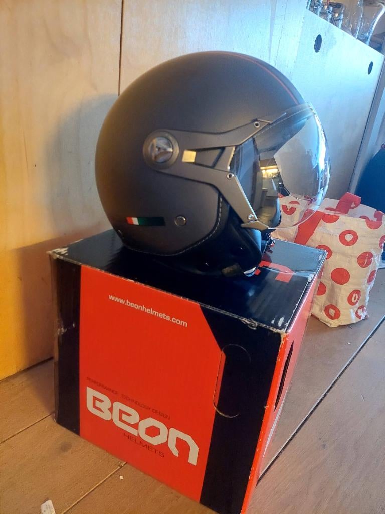 BEON helm 57cm xl nieuw scooter, Fietsen en Brommers, Brommerhelmen, Ophalen of Verzenden, Nieuw, Extra large of groter, Beon