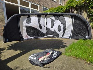 RRD Vision 7m uit 2012 +  Bar. Doek knispert nog beschikbaar voor biedingen