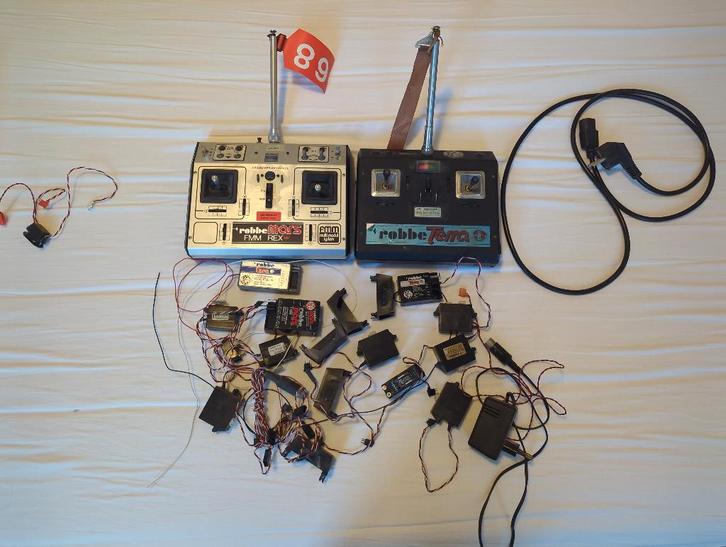 27 mc modelbouw zenders en servo's, div klein spul, Hobby en Vrije tijd, Modelbouw | Radiografisch | Auto's, Gebruikt, Onderdeel