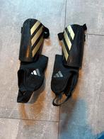 Adidas voetbalbeschermers maat xs te koop, Maat XS of kleiner, Ophalen, Gebruikt, Shirt