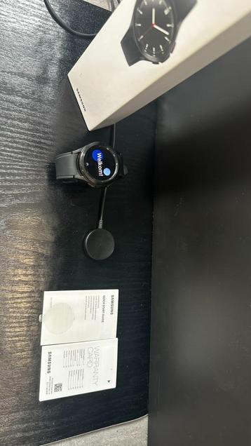 Galaxy Watch4 classic beschikbaar voor biedingen