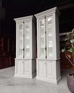 Hoge / Chique franse vitrinekast | Espagnoletsluiting #2356, Huis en Inrichting, Kasten | Vitrinekasten, Niet ingevuld, 200 cm of meer