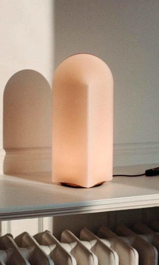 HAY Parade Tafellamp Roze - Zo Goed Als Nieuw, Huis en Inrichting, Lampen | Tafellampen, Zo goed als nieuw, Minder dan 50 cm, Glas