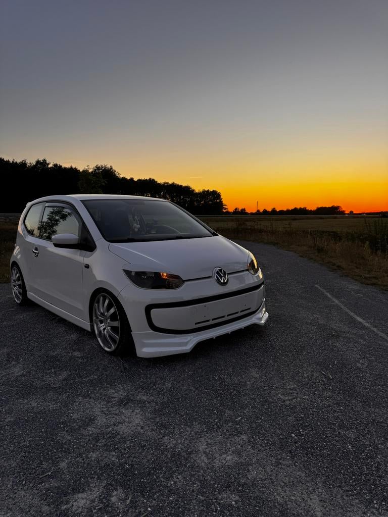 Volkswagen up! 1.0 60PK 5D 2013 Wit, Auto's, Volkswagen, Voorwielaandrijving, Up!, 4 stoelen, Wit