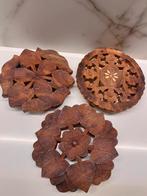 3X VINTAGE HANDGESNEDEN OOSTERSE HOUTEN ONDERZETTERS PLATEAU, Antiek en Kunst, Ophalen of Verzenden