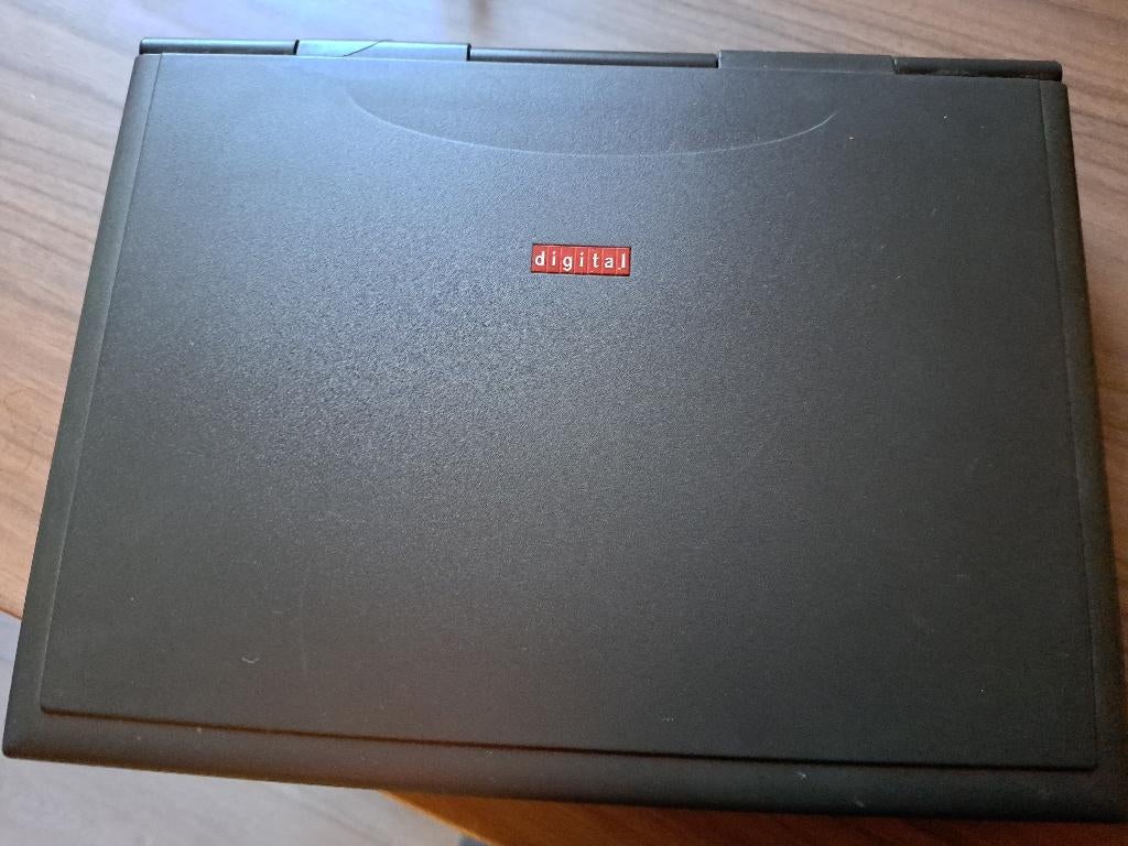 Laptop Digital HiNote, Computers en Software, Vintage Computers, Ophalen, Vintage computer