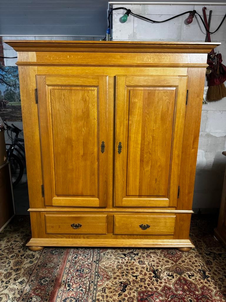 Massief houten kast, Ophalen