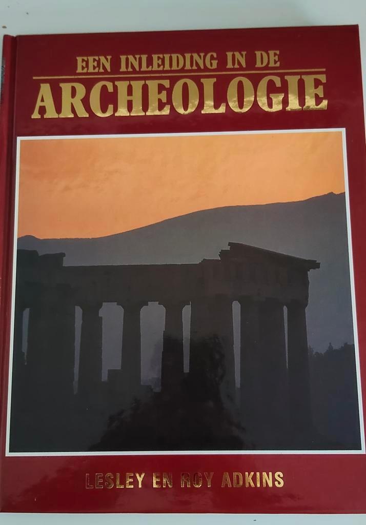 Een Inleiding in de Archeologie - Lesley en Roy Adkins, Boeken, Studieboeken en Cursussen, Gelezen, HBO, Gamma, Ophalen of Verzenden