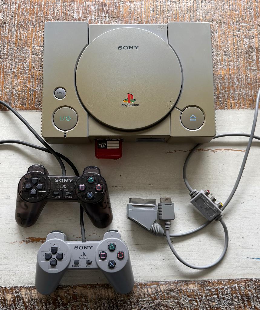 Sony PlayStation 1 (SCPH-9002), Ophalen, Gebruikt, Met 2 controllers, Met geheugenkaart