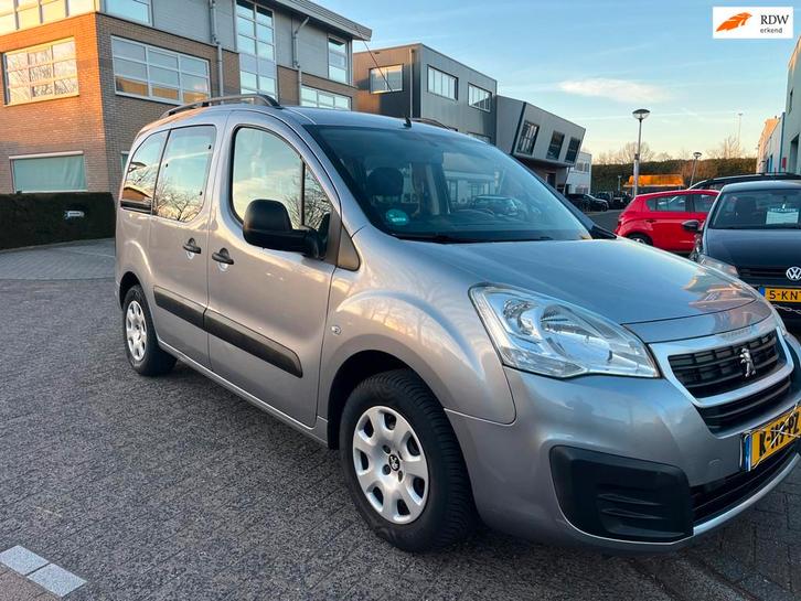 Peugeot Partner Tepee 1.2 PureTech Active, Auto's, Peugeot, Bedrijf, Te koop, Partner Tepee, ABS, Airbags, Airconditioning, Boordcomputer