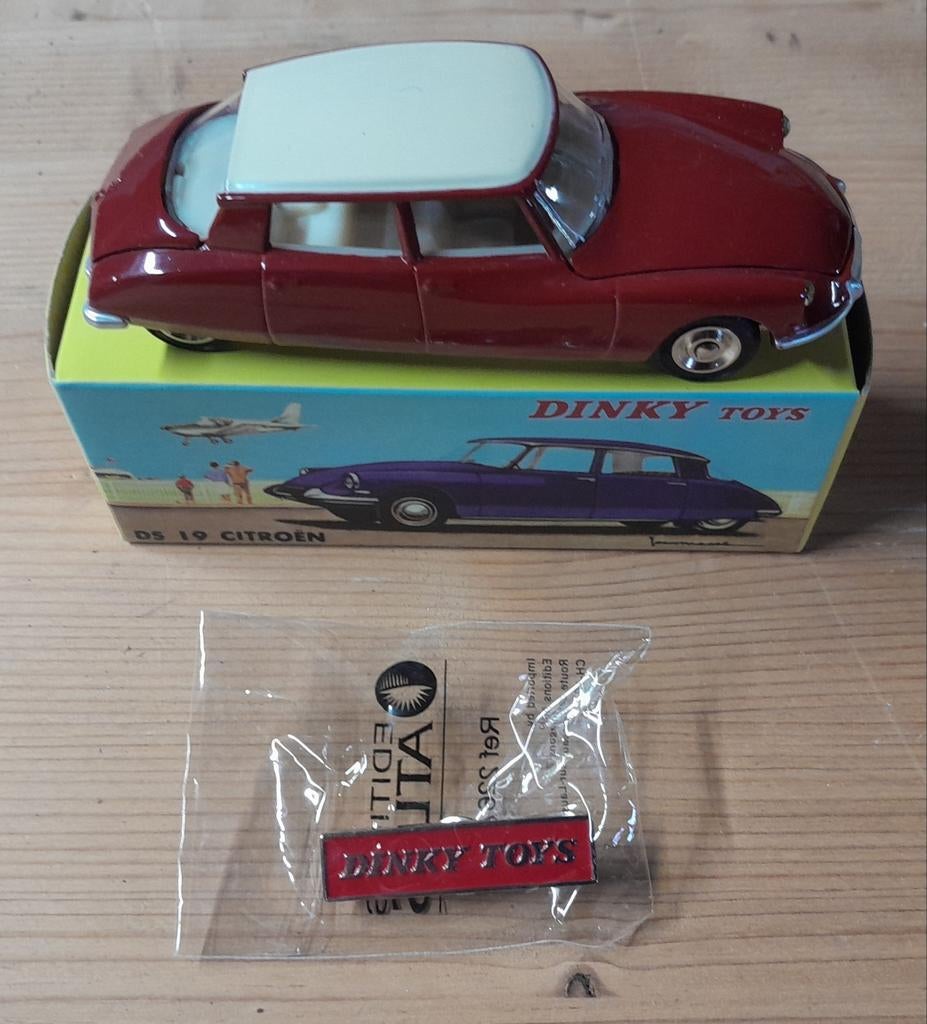Dinky Toys Citroën Ds nieuw in doos met pin, Ophalen of Verzenden, Nieuw, Auto, Dinky Toys
