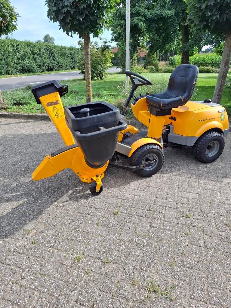 Takkenversnipperaar voor aan een Stiga, Tuin en Terras, Zitmaaiers, Zo goed als nieuw, Ophalen