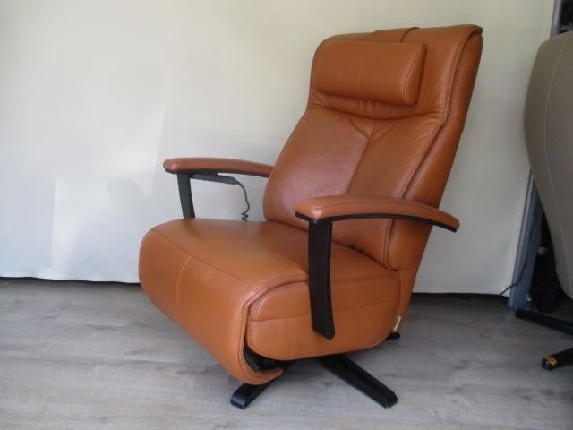 NIEUWSTAAT Prominent Stockholm el. verst. leer cognac medium, Huis en Inrichting, Fauteuils, Ophalen, Minder dan 75 cm, Leer, Zo goed als nieuw