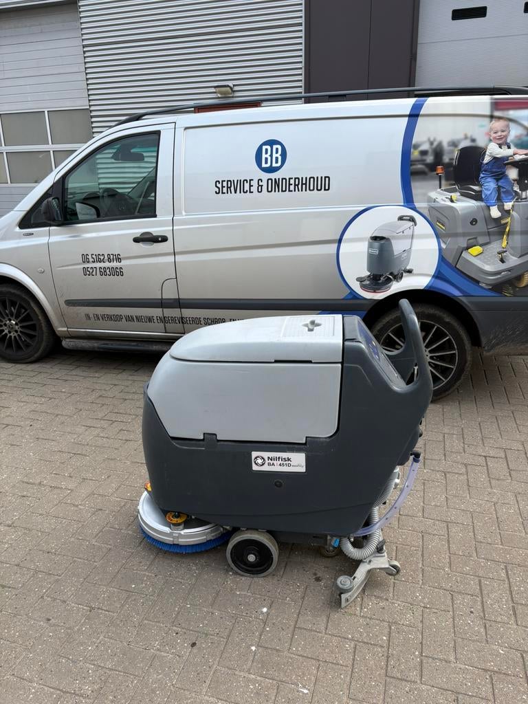 Schrobmachine Nilfisk BA 451, Ophalen of Verzenden, Gebruikt