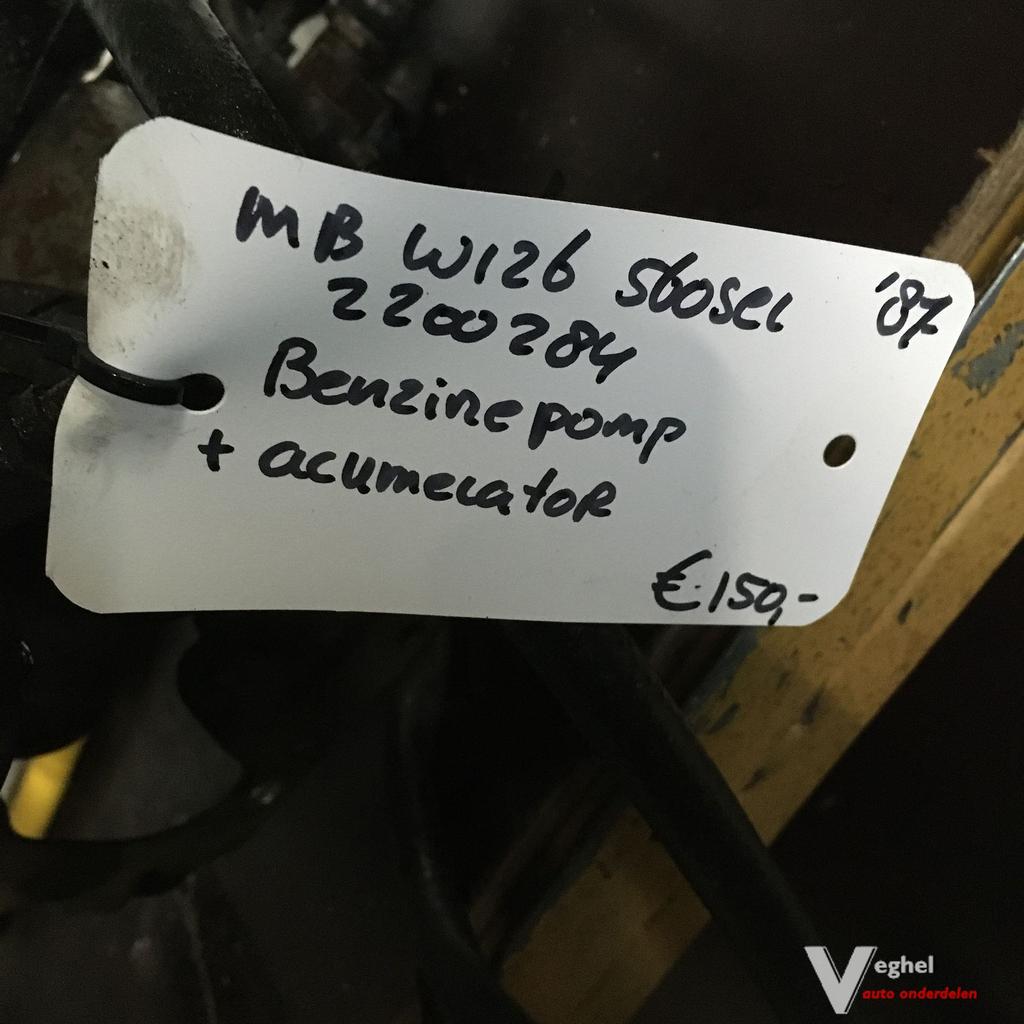 Mercedes W126 560 SeL 1987 2200284  Brandstofpomp met Accumu