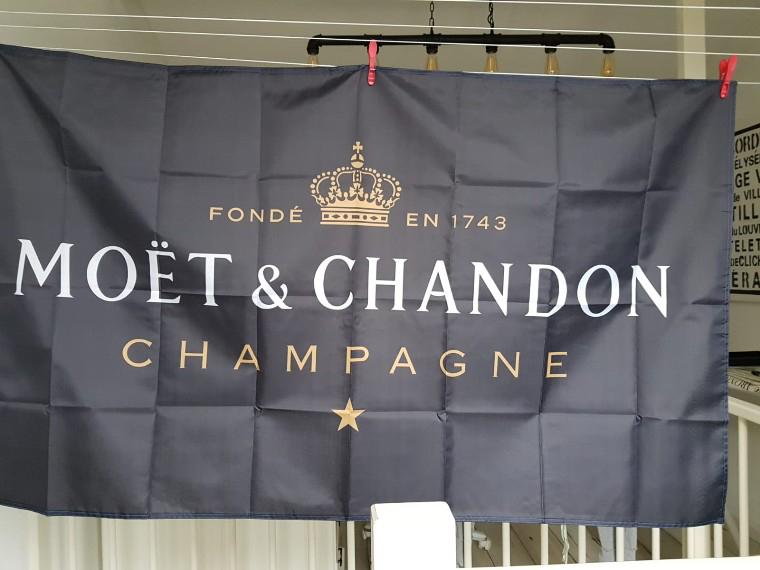 Moet&Chandon Luxe Kwaliteits Vlaggen., Ophalen of Verzenden, Nieuw