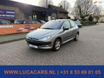 Peugeot 206 1.4 Gentry Premium AIRCO + NIEUWE APK!, Auto's, Peugeot, Voorwielaandrijving, 31 €/maand, 4 cilinders, Origineel Nederlands