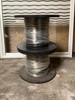 2  grote spoelen met ijzersterk transparant kunststof draad, Ophalen, 20 meter of meer, Draad