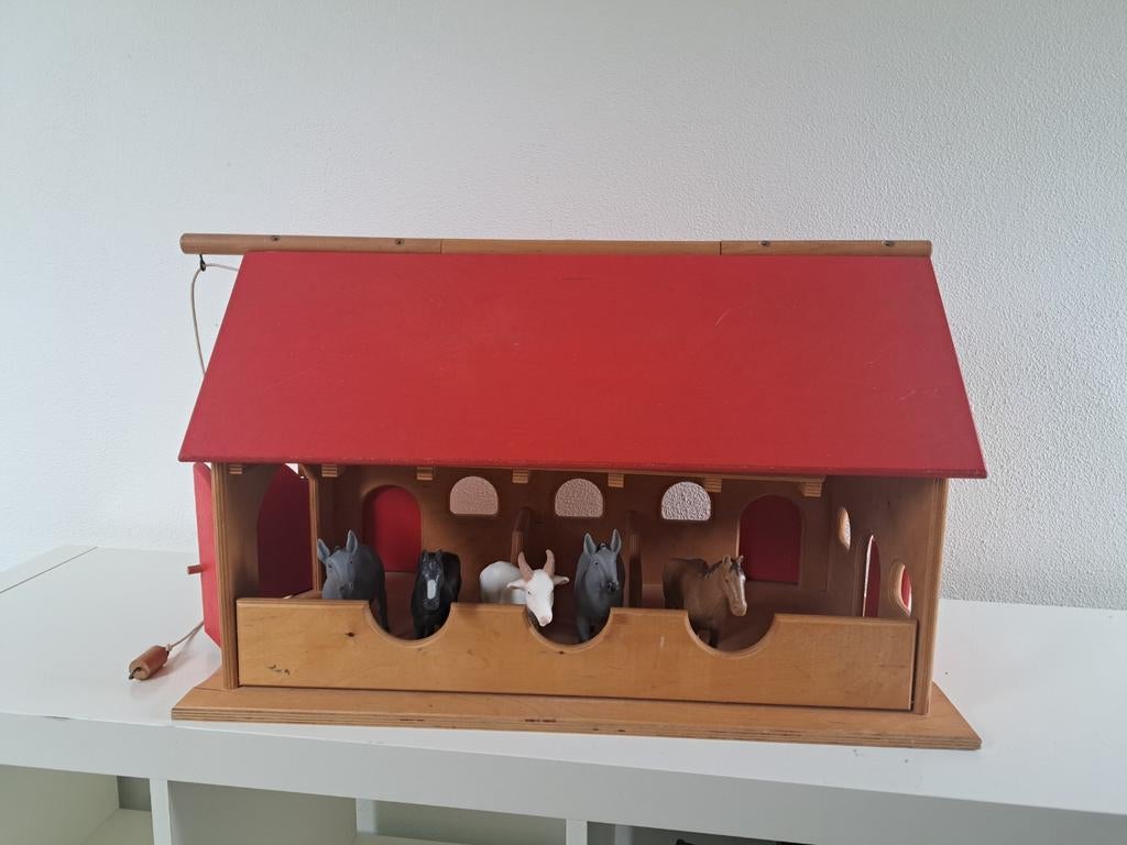 Grote stevige Houten Speelboerderij met 5 Dieren en Katrol, Ophalen of Verzenden, Jongen of Meisje