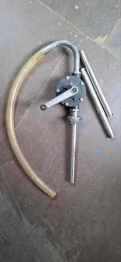 Roterende handpomp, pressol, Ophalen, Zo goed als nieuw