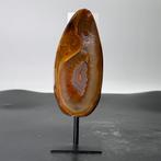 Agaat steen op voet, Verzamelen, Mineralen en Fossielen, Ophalen of Verzenden, Mineraal
