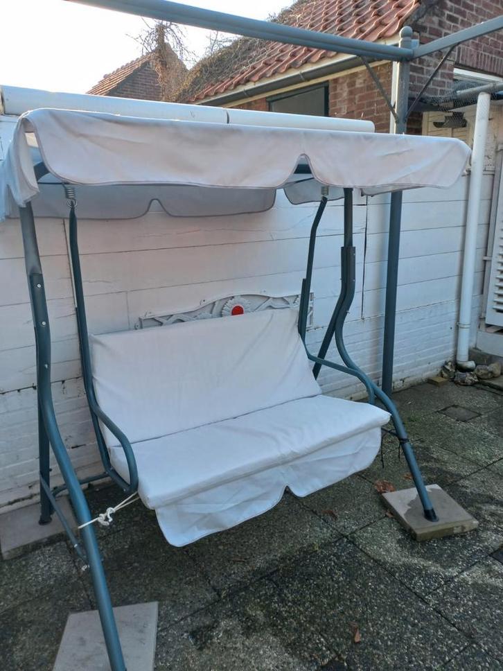 Schommelbank met kussen en dakluifel - Zeer nette staat, Tuin en Terras, Tuinbanken, Zo goed als nieuw, Metaal, Schommelbank, Ophalen of Verzenden