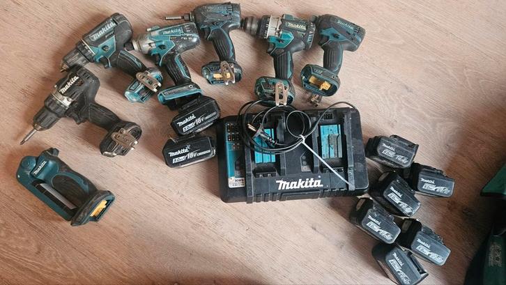 Makita schroefmachines met lader en accu's, Doe-het-zelf en Verbouw, Gereedschap | Boormachines, Ophalen