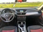 BMW X1 18i Executive NAP NL Auto/Airco/Navi Scherm/Trekhaak/, Auto's, BMW, Euro 5, Achterwielaandrijving, 1995 cc, 4 cilinders