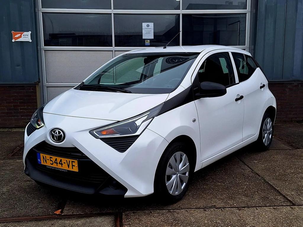 Toyota Aygo 1.0 VVT-i x-fun, € 7.745,00, Stof, Gebruikt, 4 stoelen, Wit
