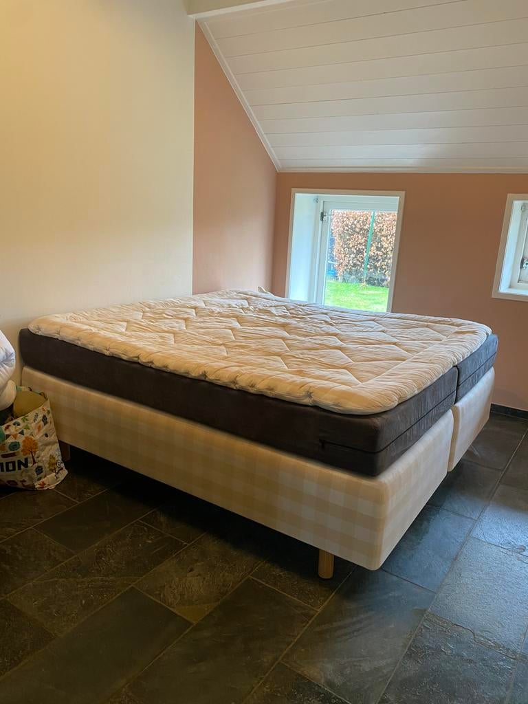 Hästens boxspring 180x200, Ophalen, Zo goed als nieuw, Tweepersoons, 180 cm