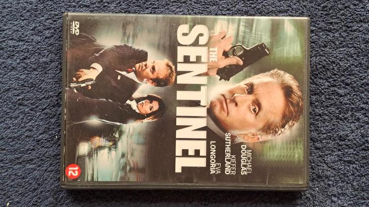 The Sentinel "Michael Douglas, Kiefer Sutherland", Cd's en Dvd's, Dvd's | Thrillers en Misdaad, Zo goed als nieuw, Actiethriller